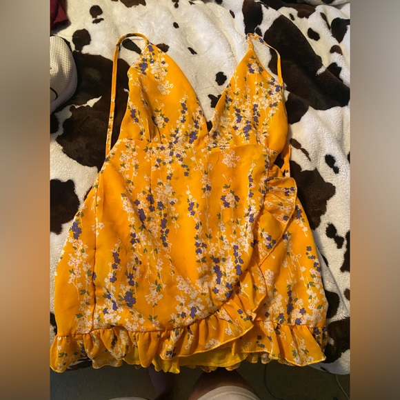 Lorene Floral Ruffle Wrap Dress - Picture 2 of 3